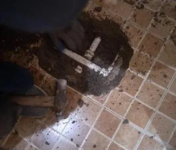吉隆卫生间漏水维修公司为您分享下卫生间渗水如何处理及注意事项