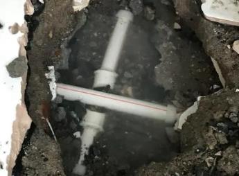 吉隆阳台漏水维修公司为您分享楼上楼下漏水怎么处理